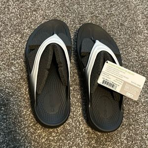 OOFOS OOlala Cloud Sport Sandal - black white ombré